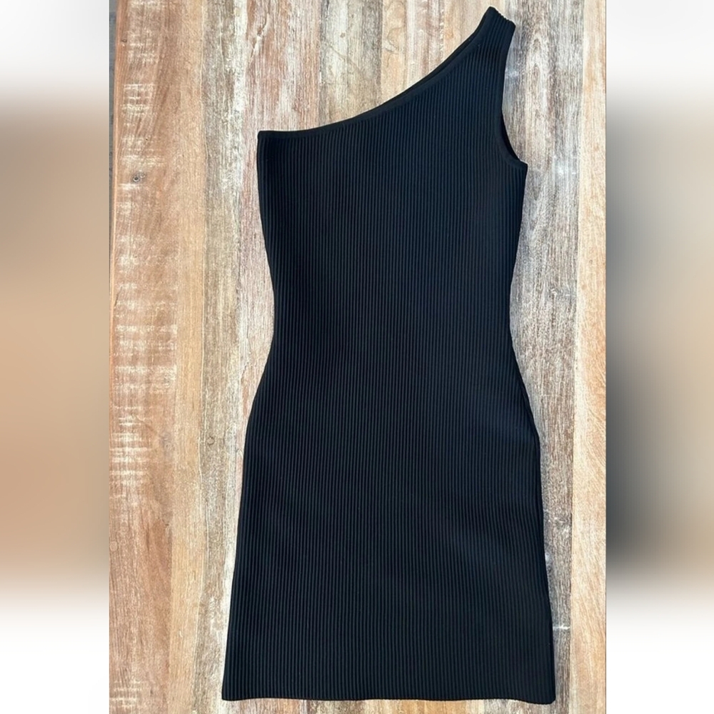 Sincerely Jules One-Shoulder Black Ribbed Mini Dress